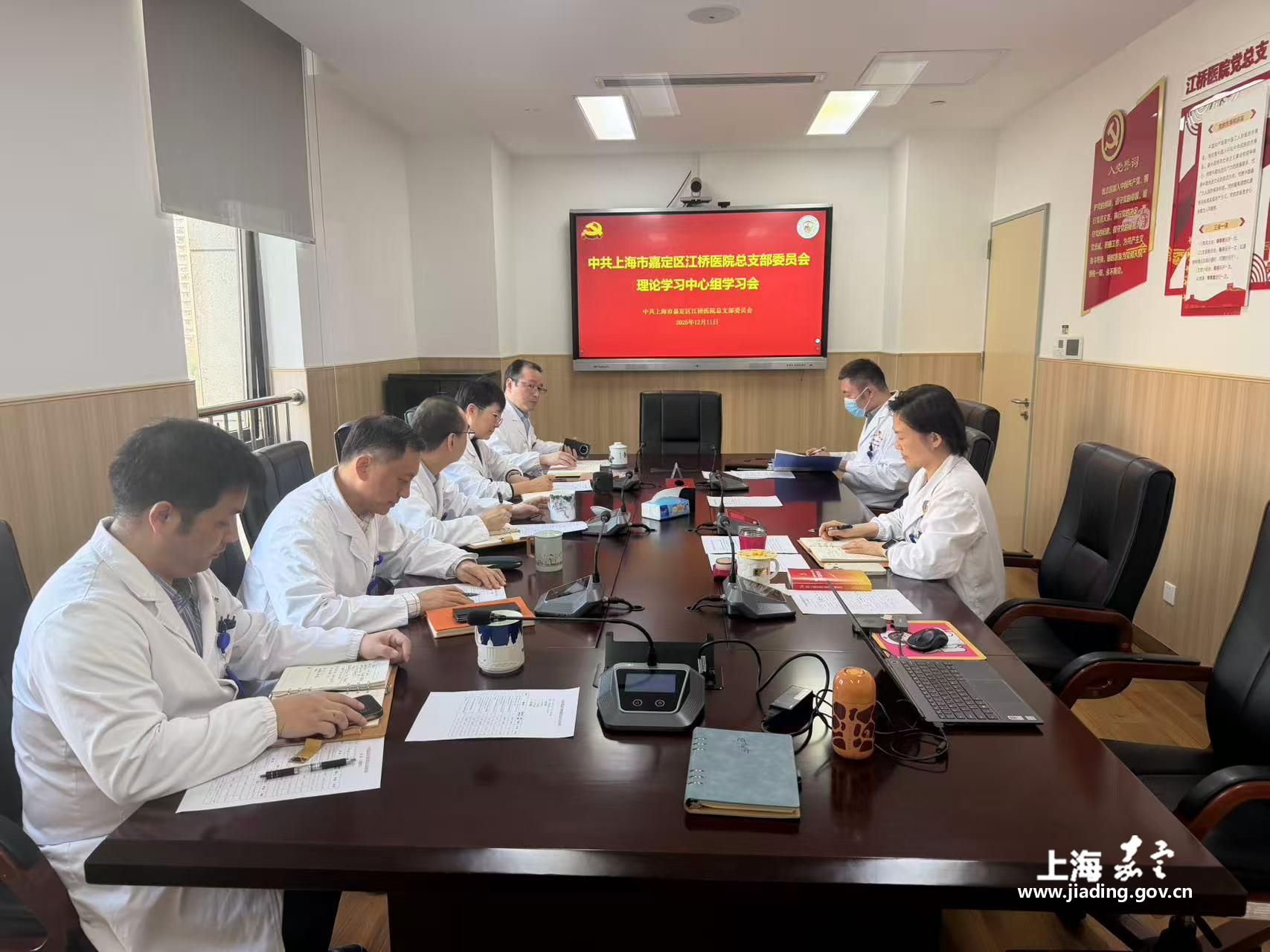 8f2ecf18afa34c06afa8820375652e7c.jpg 8f2ecf18afa34c06afa8820375652e7c.jpg